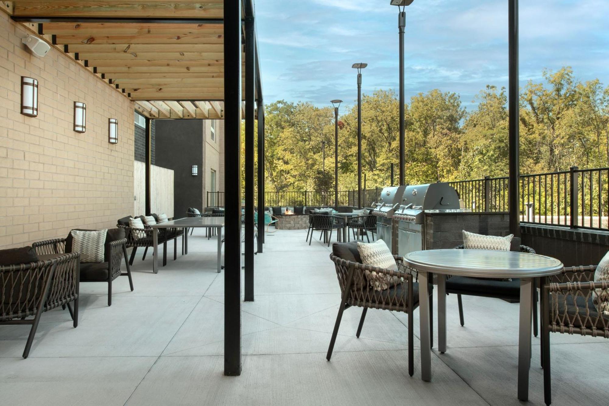 Springhill By Marriott Cincinnati Hotel Mason